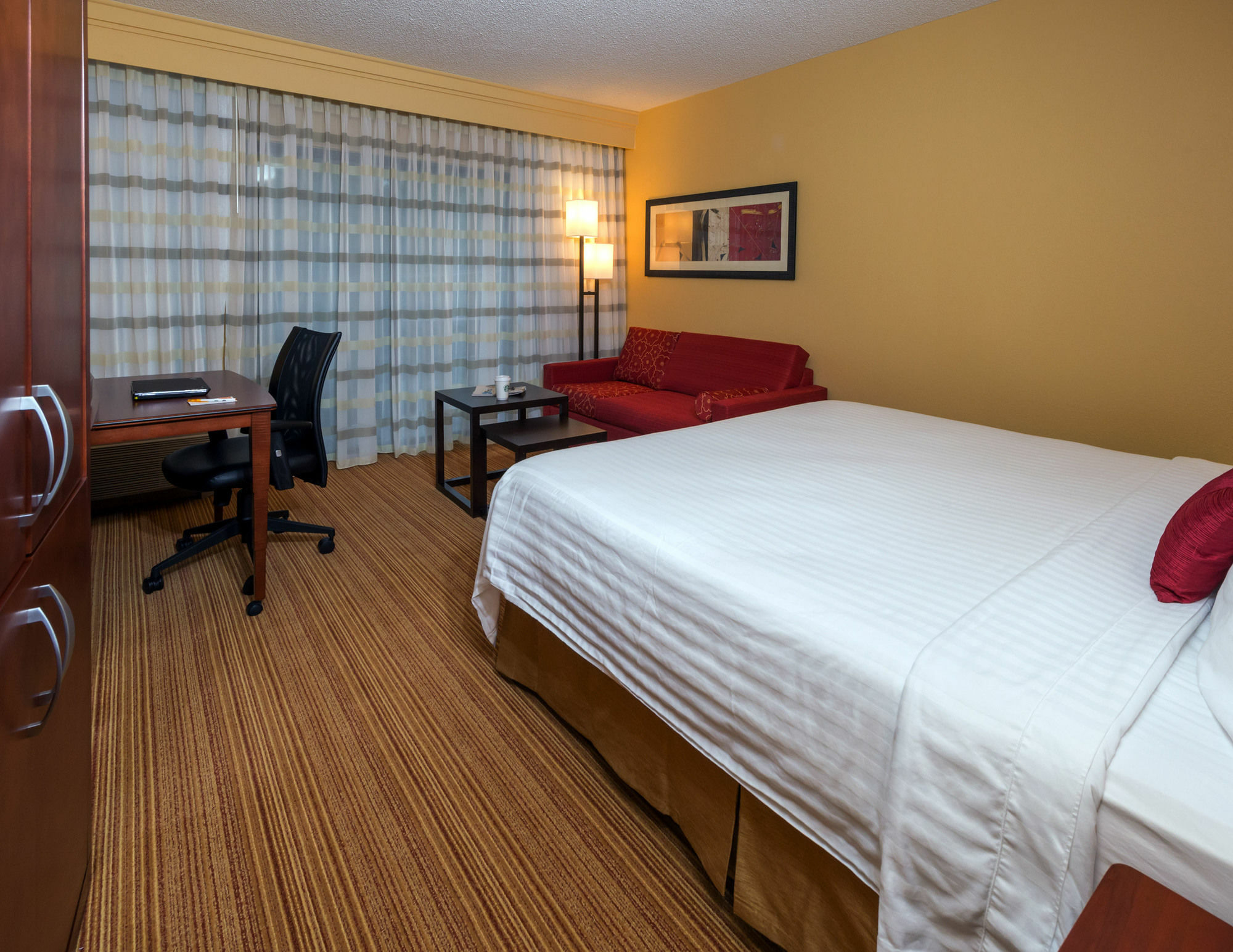 Courtyard Hanes Mall Hotel